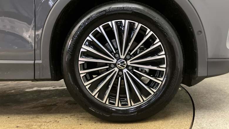 Volkswagen Tiguan 1.5 eTSI 150 Life 5dr DSG Petrol Estate